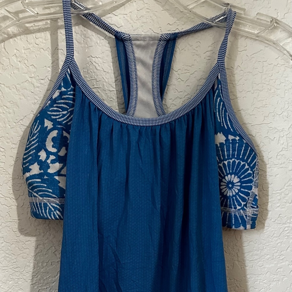 Lululemon top